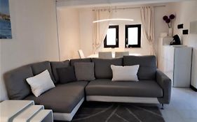 Apartmen Relax 200 M T Beach