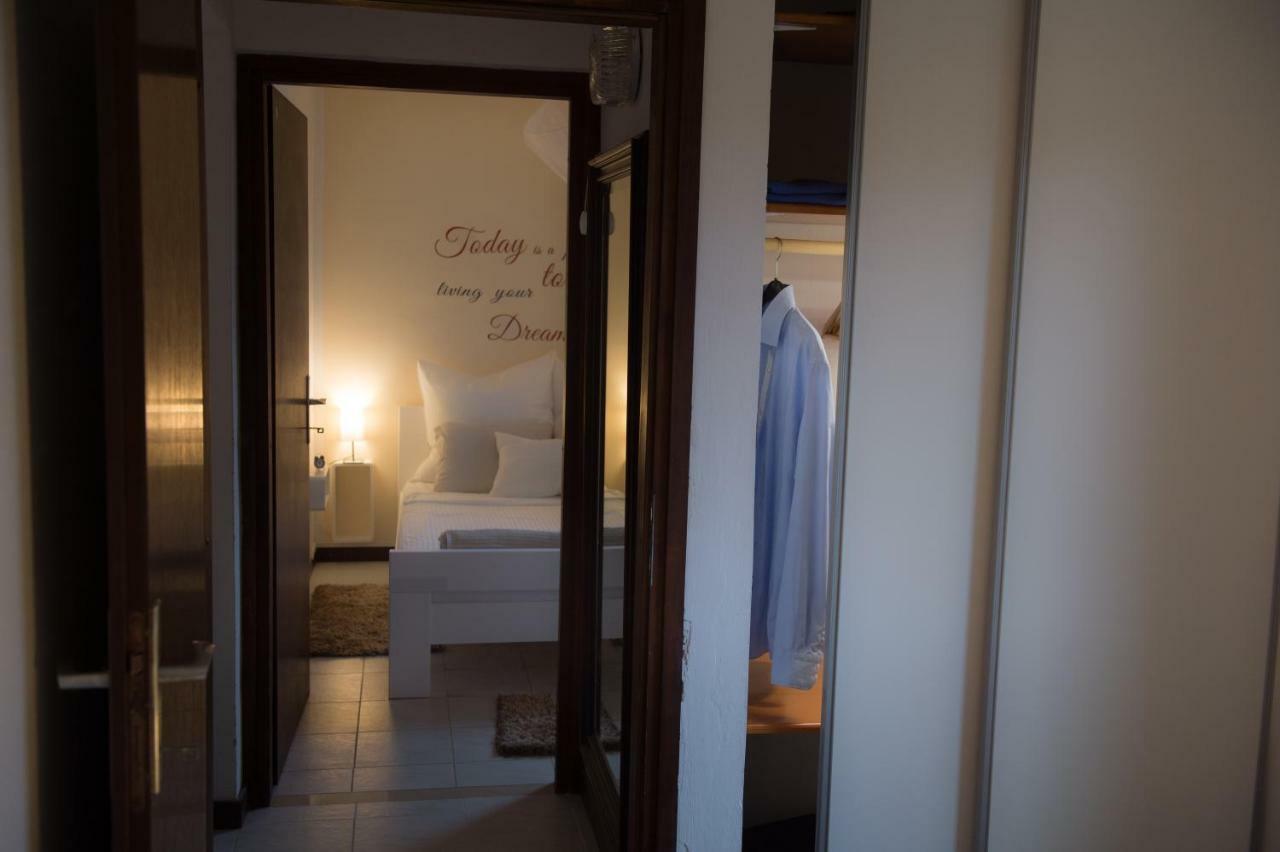 Appartamento Apartmen Relax 200 M T Beach Rovigno Esterno foto