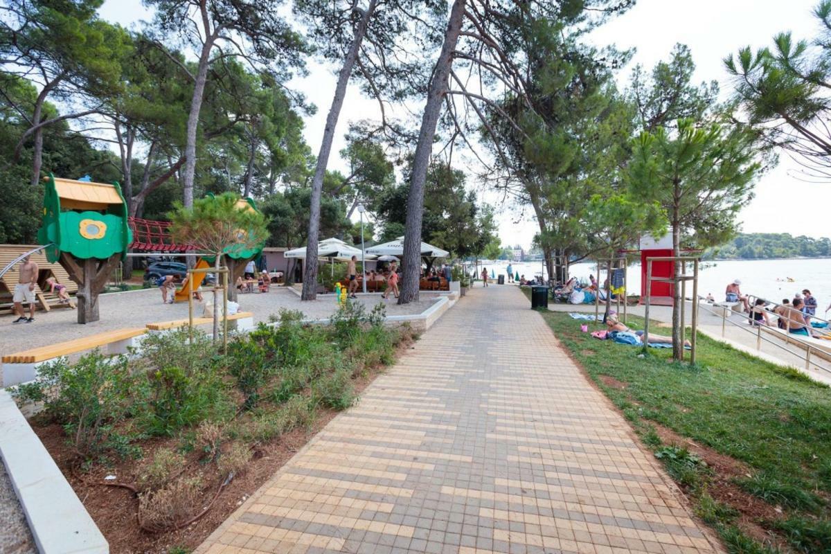 Appartamento Apartmen Relax 200 M T Beach Rovigno Esterno foto