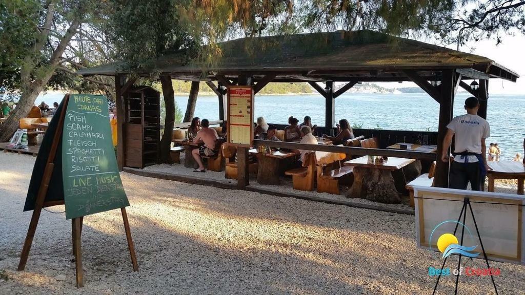 Appartamento Apartmen Relax 200 M T Beach Rovigno Esterno foto