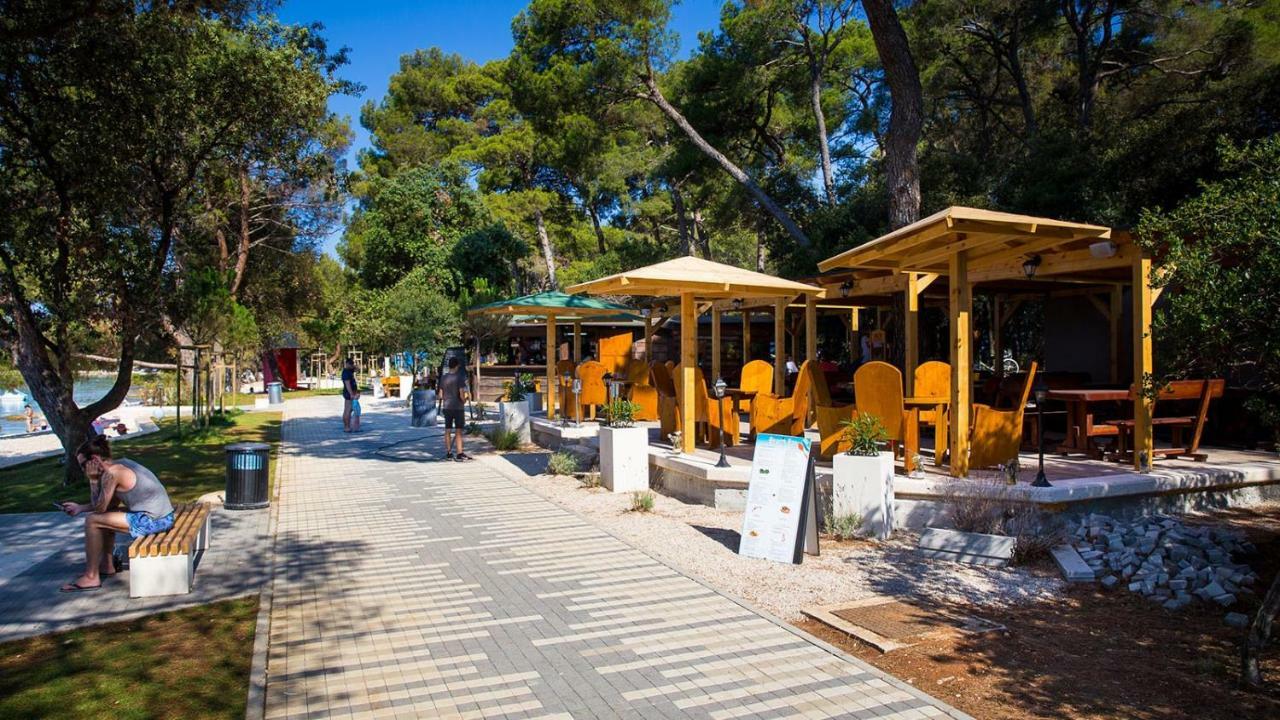 Appartamento Apartmen Relax 200 M T Beach Rovigno Esterno foto