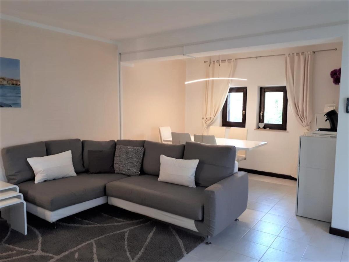 Appartamento Apartmen Relax 200 M T Beach Rovigno Esterno foto